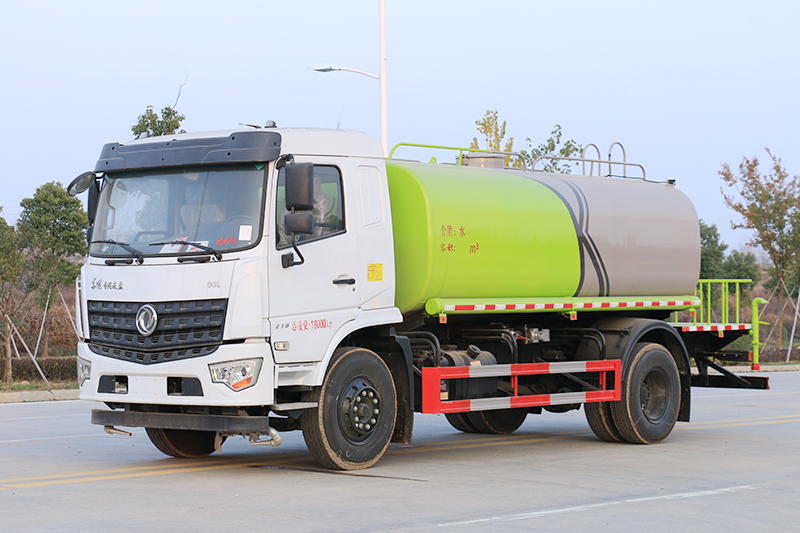 國(guó)六D3L后八輪19.3噸灑水車(chē)?