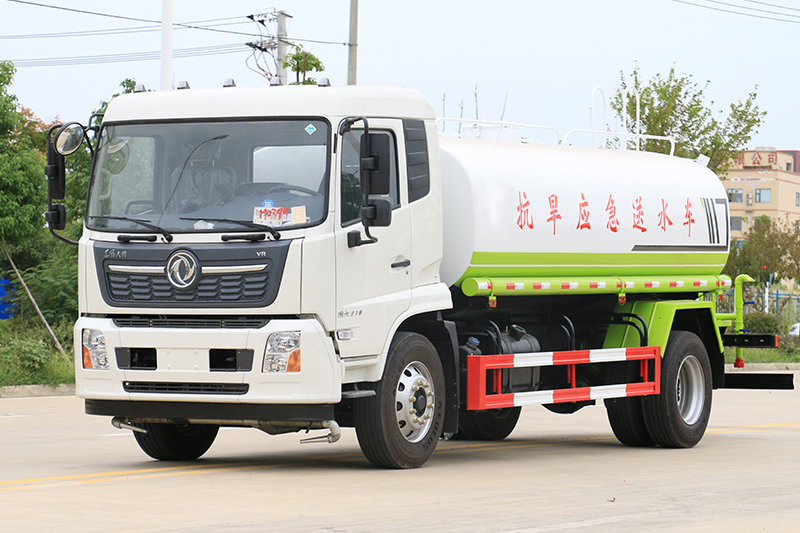 國(guó)六東風(fēng)天錦 14噸 灑水車(chē)